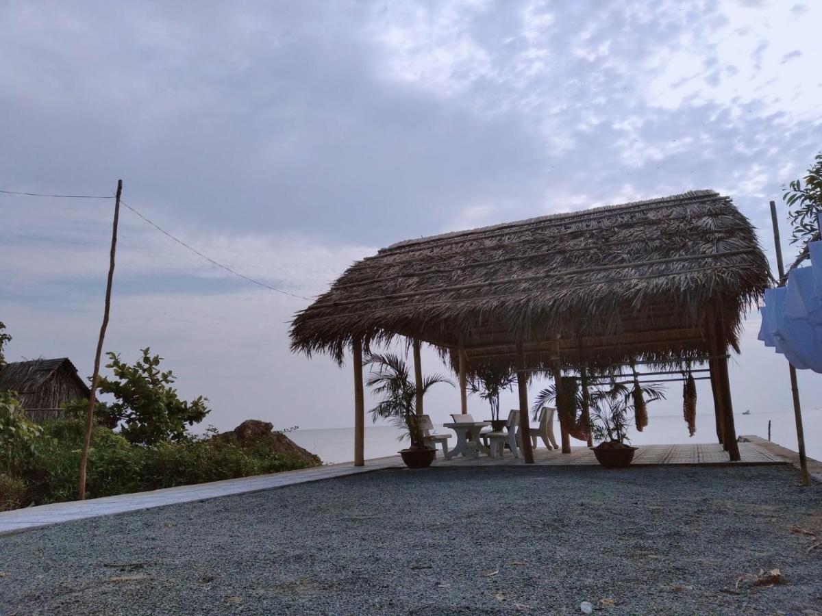 Thao Tran Hotel Ha Tien Bagian luar foto
